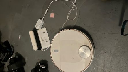 Eufy Robot Vaccum and Mop