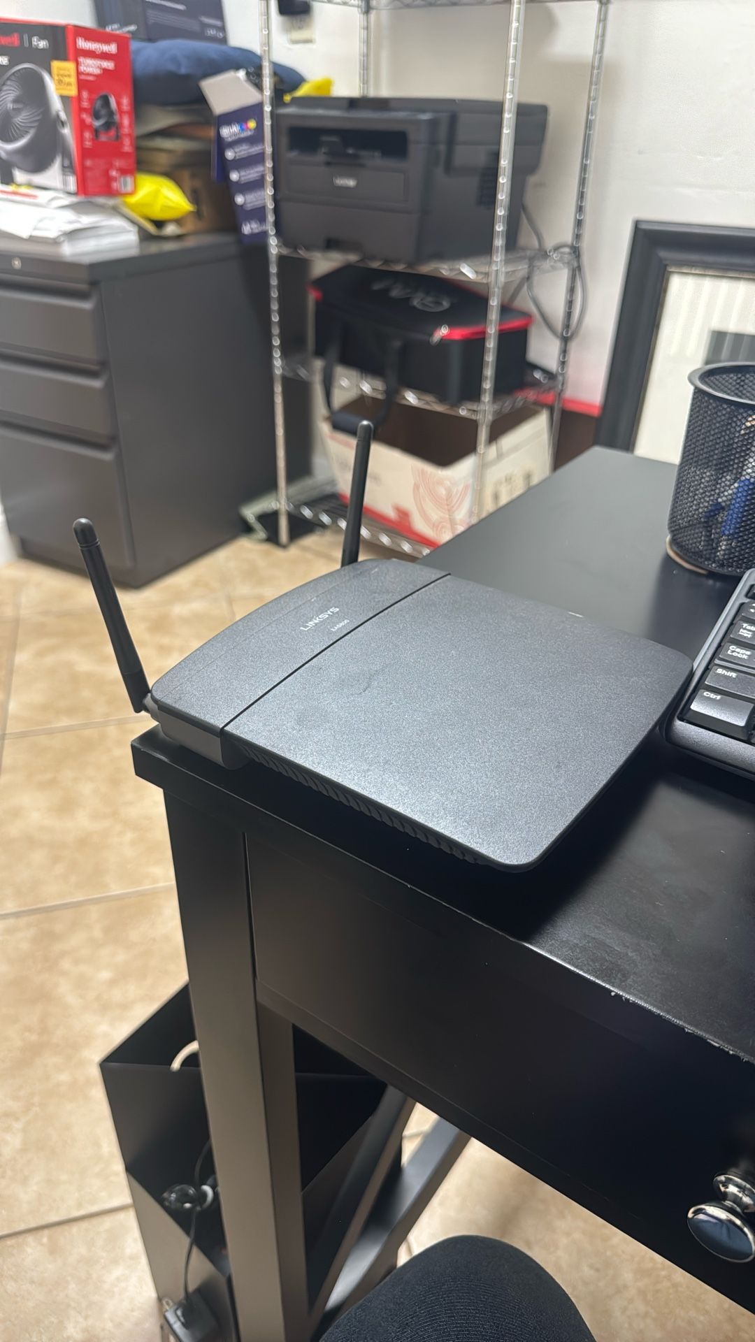 Linksys EA5800 Router