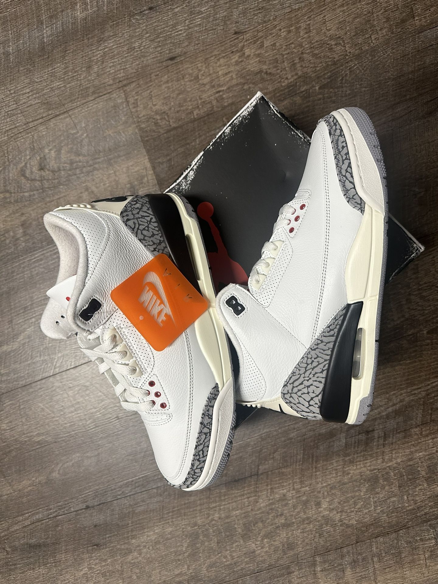 Jordan 3 Reimagined - Sz 10