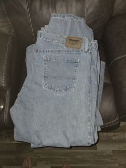 Mens Wrangler Authentics. (8) Pair