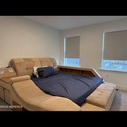 King sized Smart Bed With USB, Light, Charger