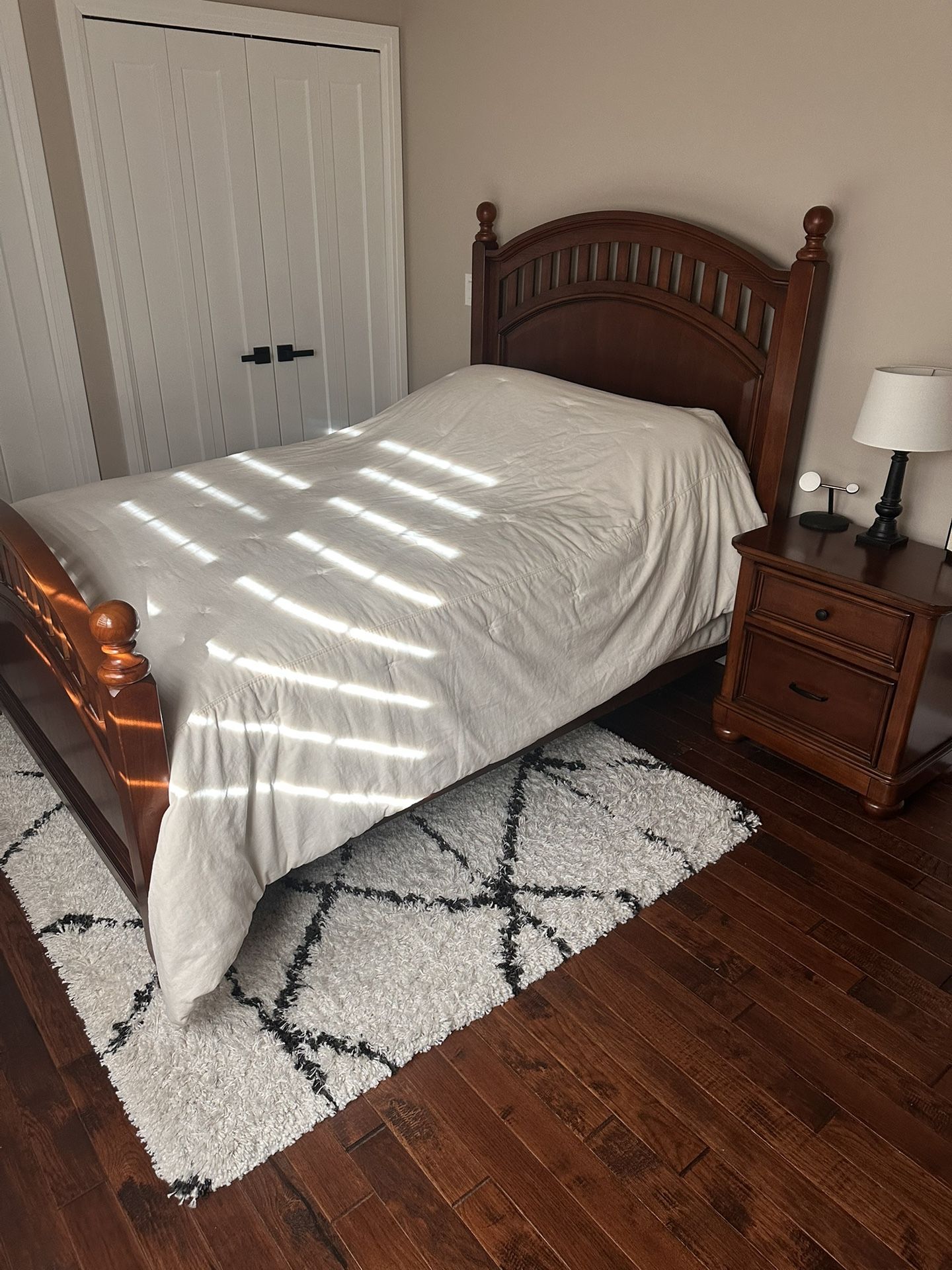 Full Size Bedroom Set