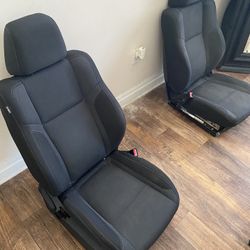2015 Dodge Charger Seats