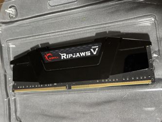 G Skill - Rip jaws 16GB DDR4-3200 RAM