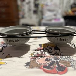 Signature Housewares FEED ME THIRSTY Bowl Set with Rack