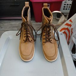 New Ladies Boots  Size 9