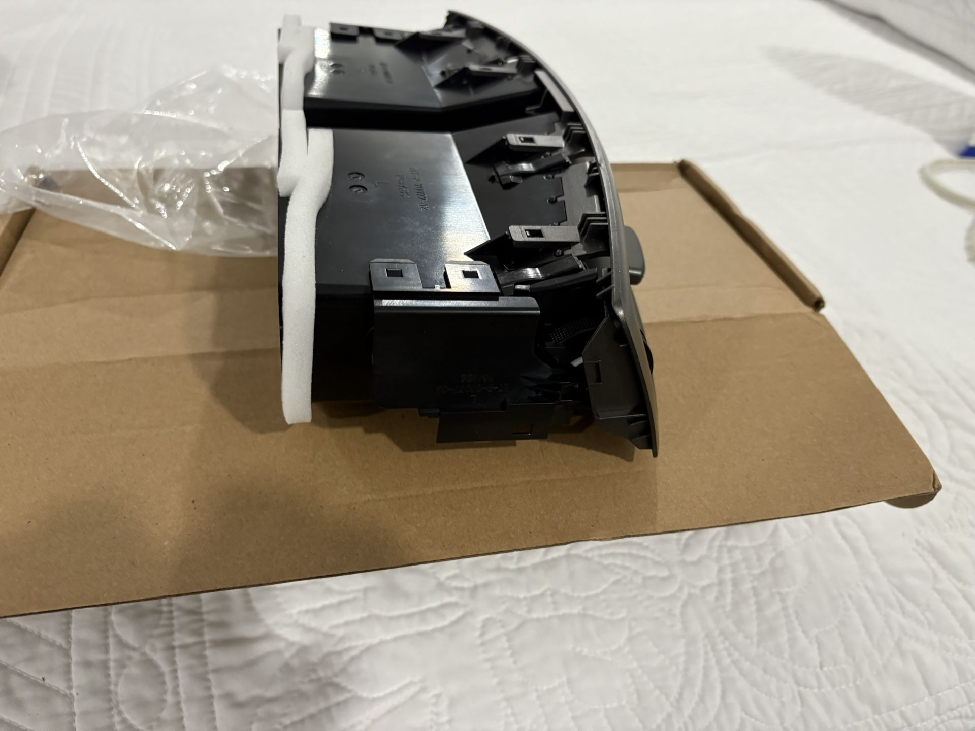 Lexus Center A/C Air Vent Assembly (OEM) Color: Dark Gray