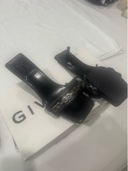 Zapatos seminuevos de Givenchy
