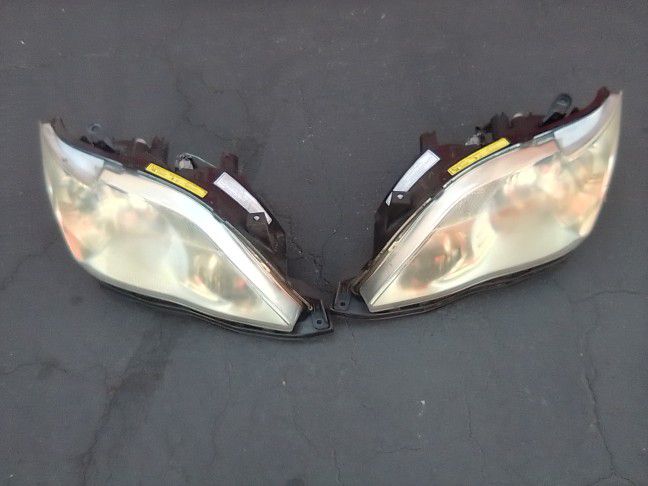 Toyota Avalon Headlights Xenon Hid With Light Bulbs And Assembly.
