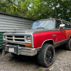 Classical 1989 Dodge Ram Charger 