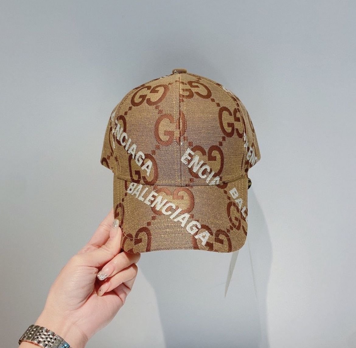 Gucci Balenciaga Collab Cap for Sale in Frisco, TX - OfferUp Gucci Balenciaga Collab Cap for Sale in Frisco, TX - OfferUp
