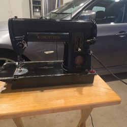 Vintage Singer 301 Machine