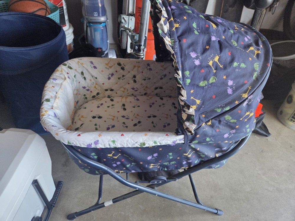 Fisher Price Bassinet 