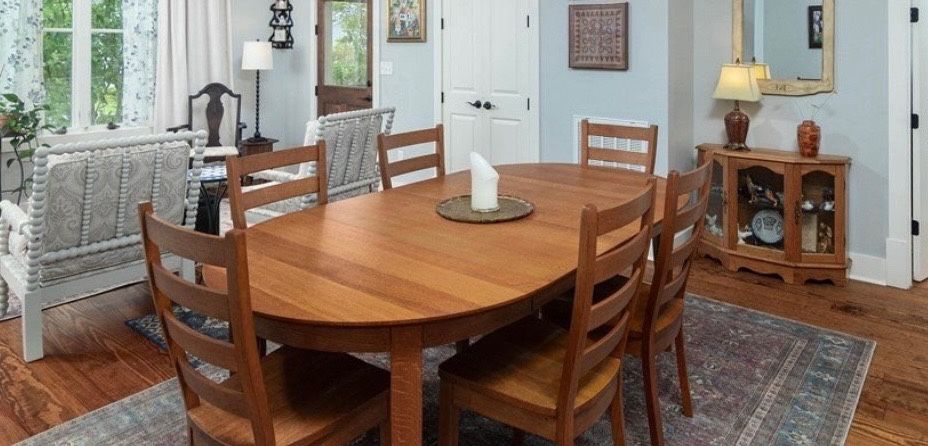 AMISH TABLE AND 6 CHAIRS