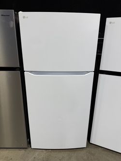 New open box LG white top and bottom refrigerator