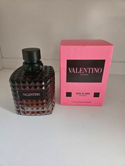 Valentino Donna Born in Roma Intense Eau de Parfum.