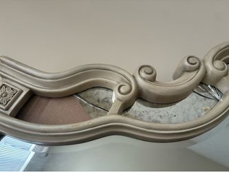 Dresser set
