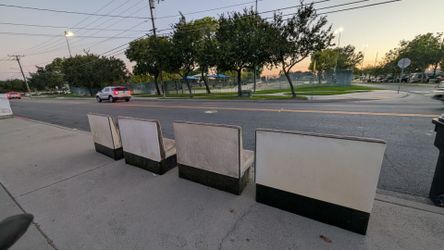 FREE VINTAGE COUCHES/GRATIS SOFAS ANTIGUOS