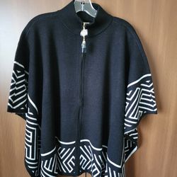 Anne Klein Black Striped Poncho Zip Front Detachable Faux Fur Collar. Size M. New.