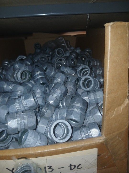 Bridgeport 3/4" Couplings Die-Cast RAINTIGHT