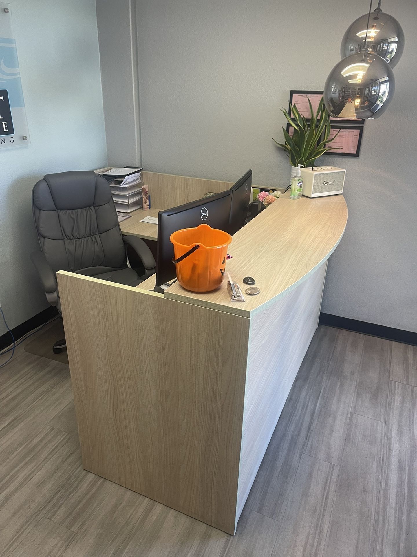 Reception Desk Free