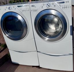 Whirlpool Duet Front-Load Washer and electric Dryer Set