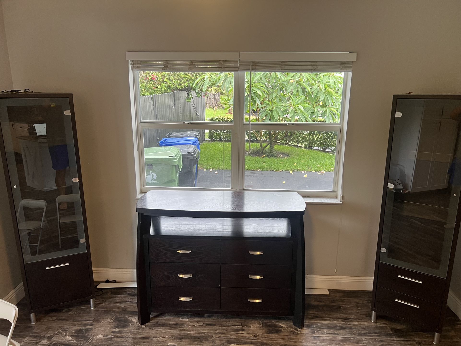 Cabinets And Display Shelves