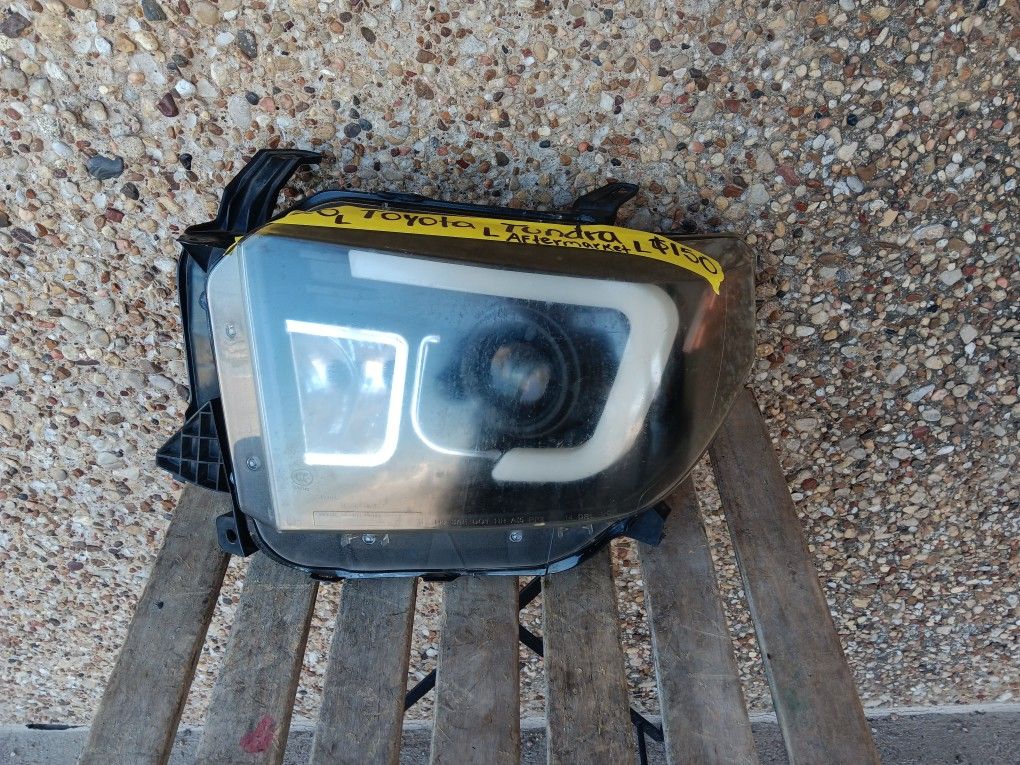 2014-20 Toyota Tundra Left Headlight Aftermarket 