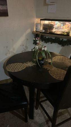 Black Round Dining Room Table    Not Free