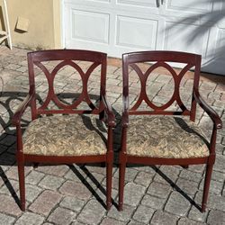 ⭕️ Pair of Traditional Accent Armchairs – Mahogany Finish