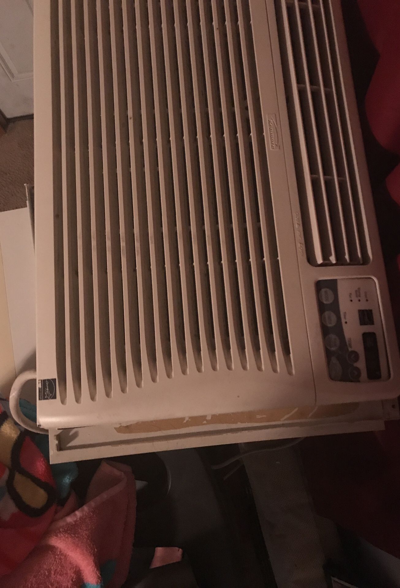 12,000 BTU air conditioner in great condition can cool off a one bedroom apartment, Asking only $140