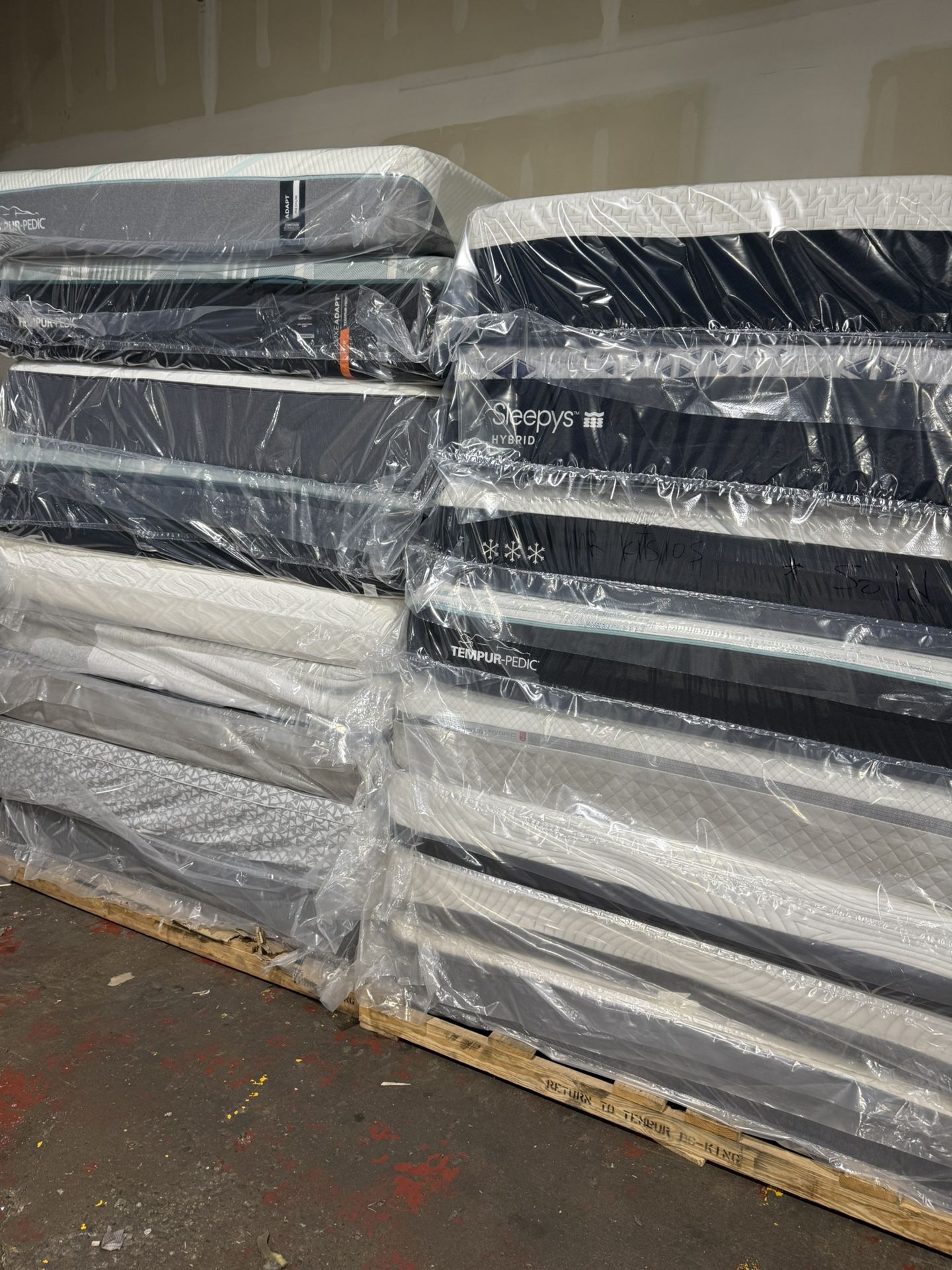 Mattress Land Blowout!!!!⚡️⚡️⚡️
