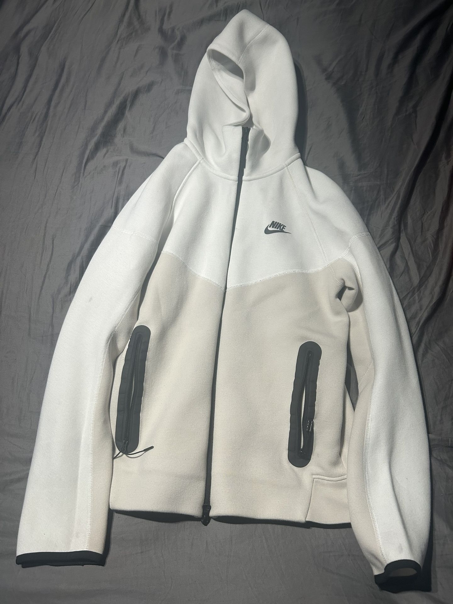 White Nike Tech