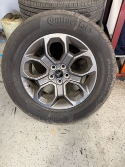 Ford Alloy Wheel with Continental ProContact Tire