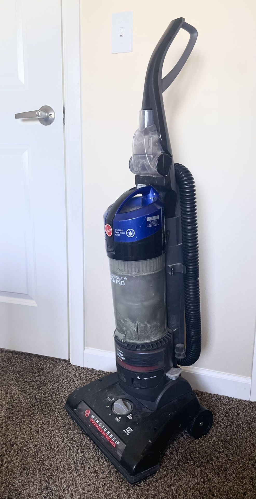 Hoover wind tunnel vacuum with washable filter and upholstery/sofa attachments 