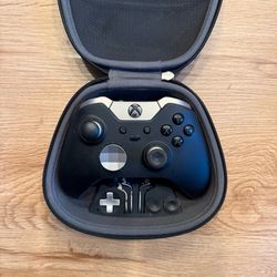 Xbox Elite Series 2 Controller With Extras