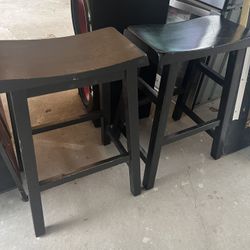 2 Stools