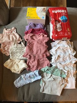Newborn, 0-3 month girl clothing. Carters, honest company, Gerber