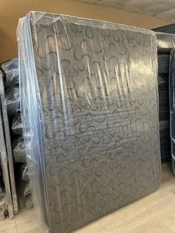 QUEEN MATTRESSES