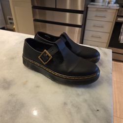 Dr. Martens Mary Jane Shows Size 6