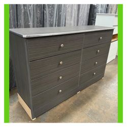 8 drawers dresser / Eight drawers dresser