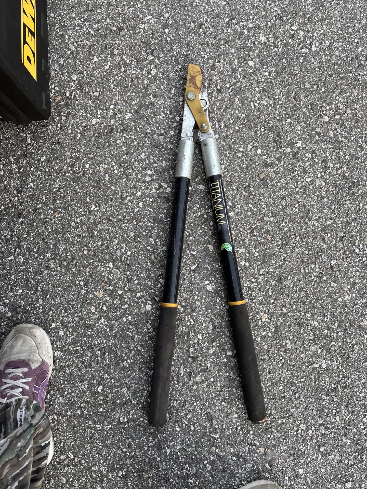 “TITANIUM “Heavy Duty Bypass Lopper SUPERB FOR HEAVY WORK - RATCHETING USED