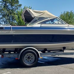 1987 Beachcraft Boat