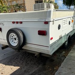 07 Fleetwood Pop-Up Trailer Clean Title 1500$