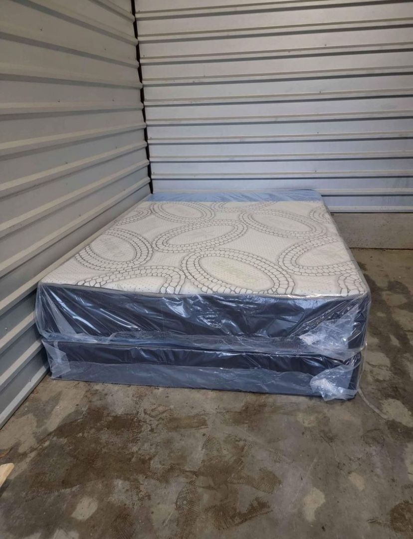 Queen Mattress Come With Free Box Spring Free Delivery Today To