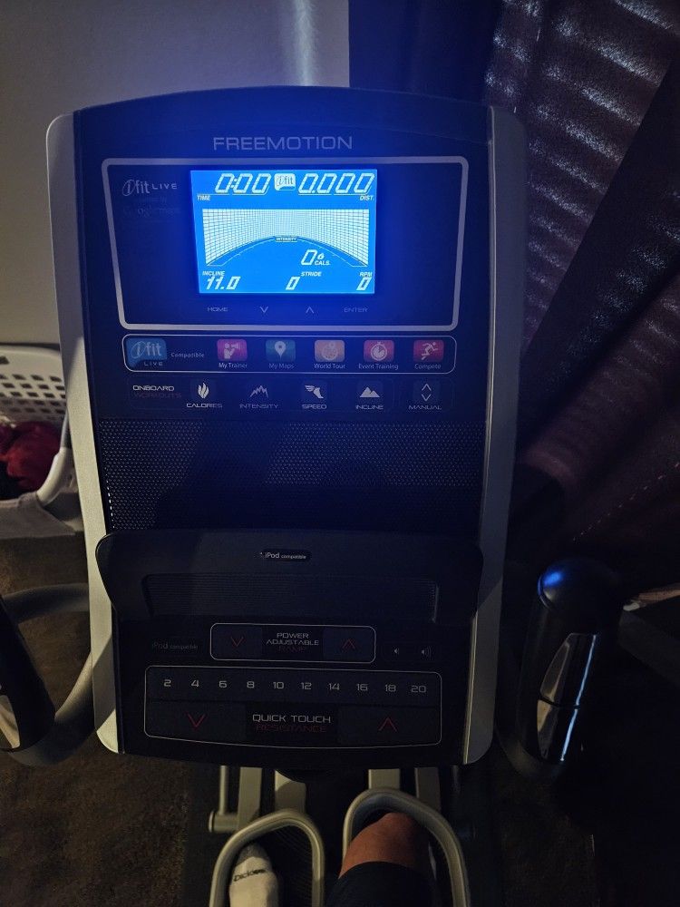 FREEMOTION 500 REAR DRIVE ELLIPTICAL