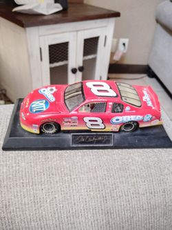 Racing car