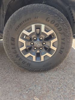 4 TOYOTA TACOMA 2023 RIMS AND TIRES