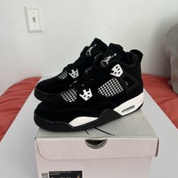 GS Jordan 4 Retro “White Thunder” (Size: 6y/7.5w)