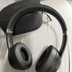 Beats Solo 4 